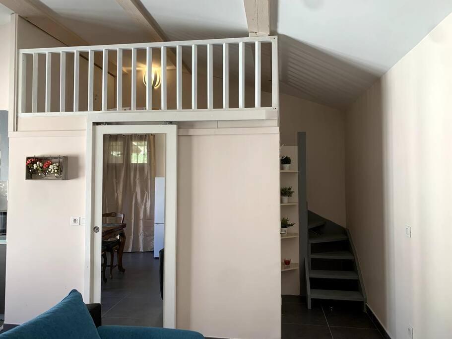 Studio Calme Et Agreable Avec Acces Jardin Partage Le Bar-sur-Loup 외부 사진