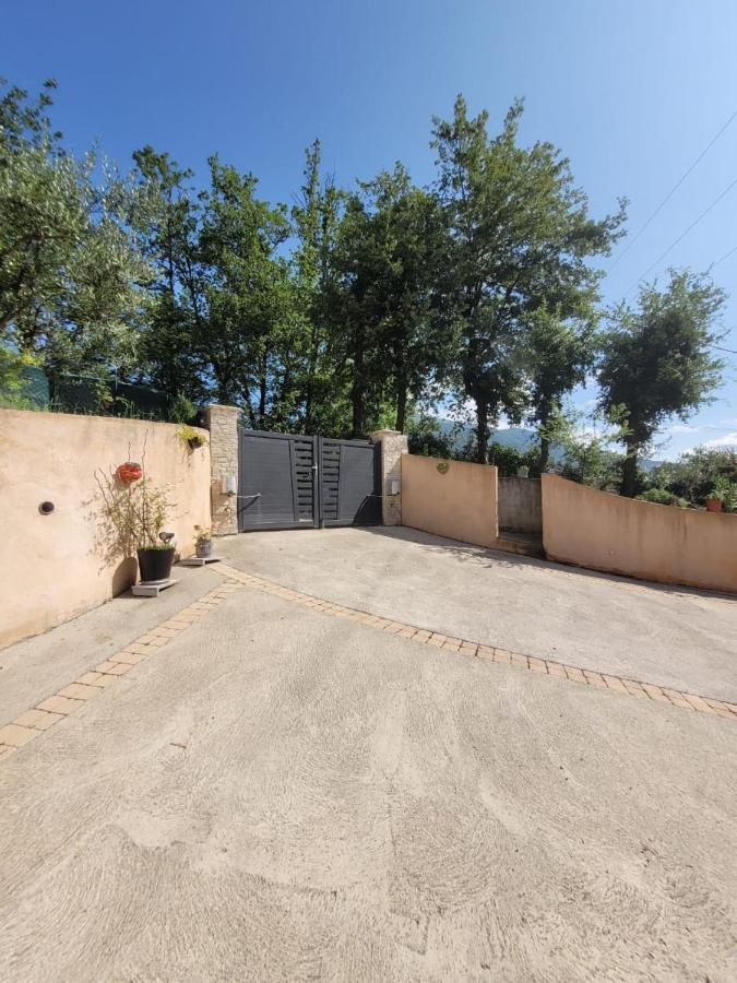 Studio Calme Et Agreable Avec Acces Jardin Partage Le Bar-sur-Loup 외부 사진