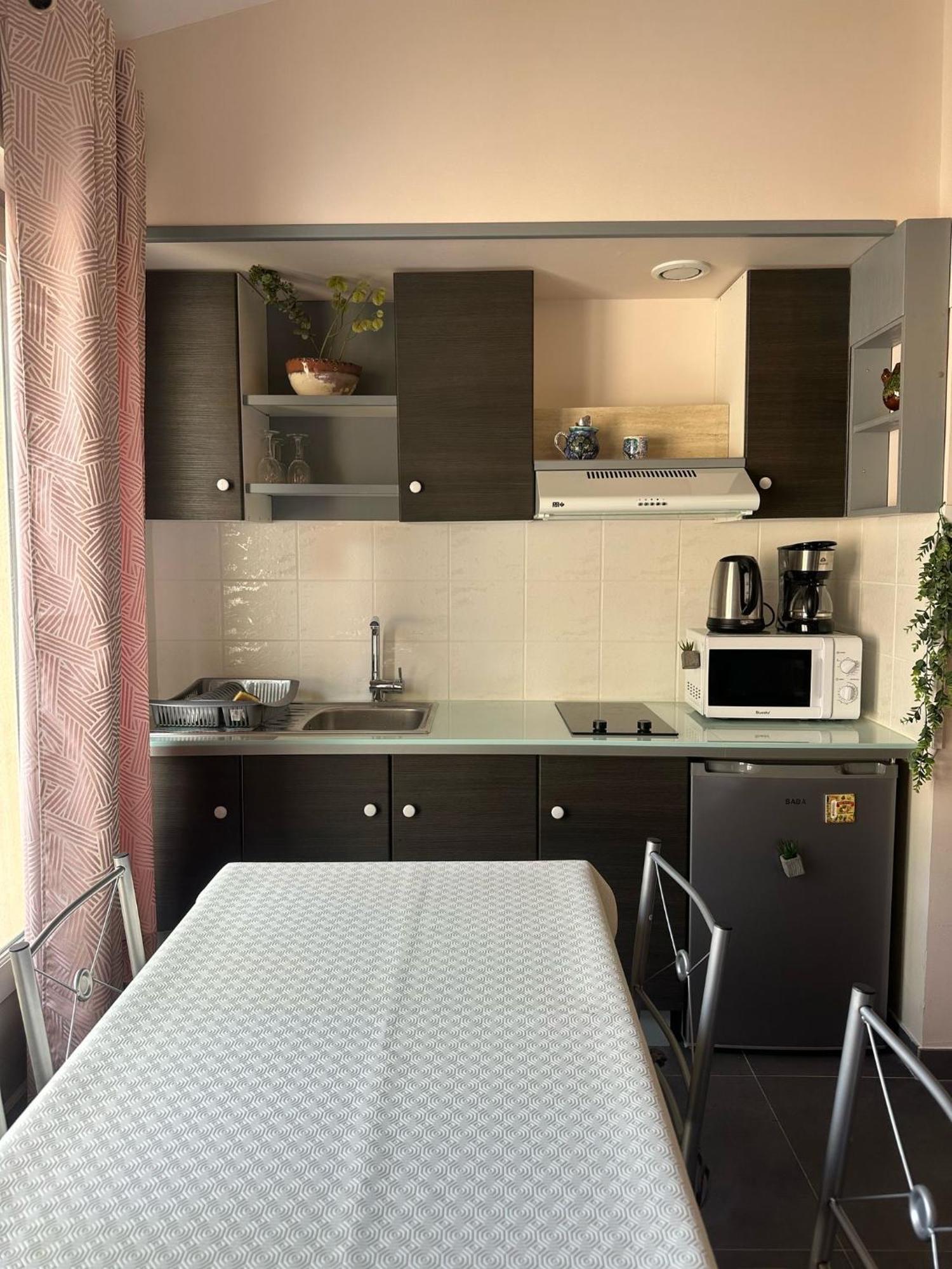 Studio Calme Et Agreable Avec Acces Jardin Partage Le Bar-sur-Loup 외부 사진