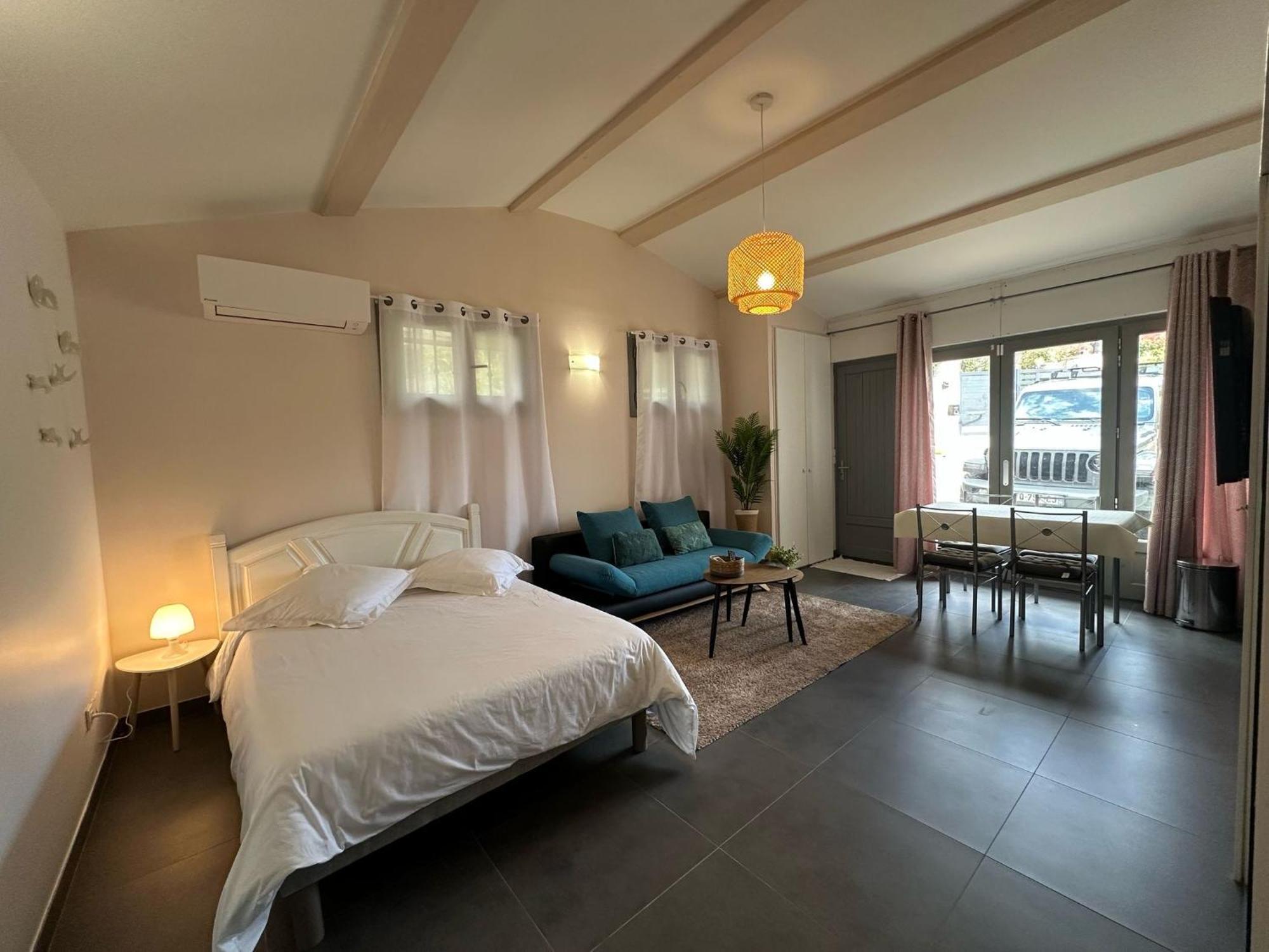 Studio Calme Et Agreable Avec Acces Jardin Partage Le Bar-sur-Loup 외부 사진
